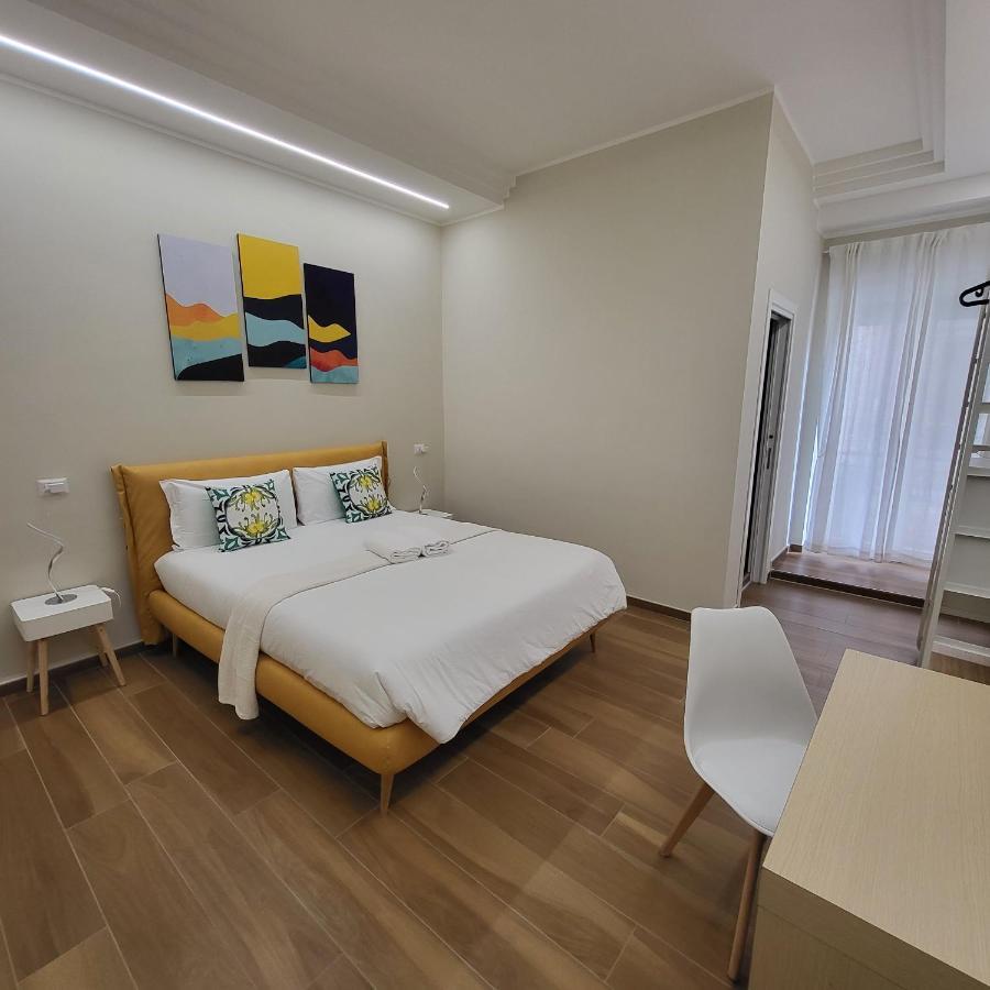 B&B Salerno Urban Suite 57 Bagian luar foto
