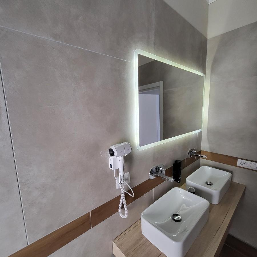 B&B Salerno Urban Suite 57 Bagian luar foto