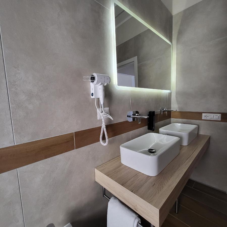 B&B Salerno Urban Suite 57 Bagian luar foto