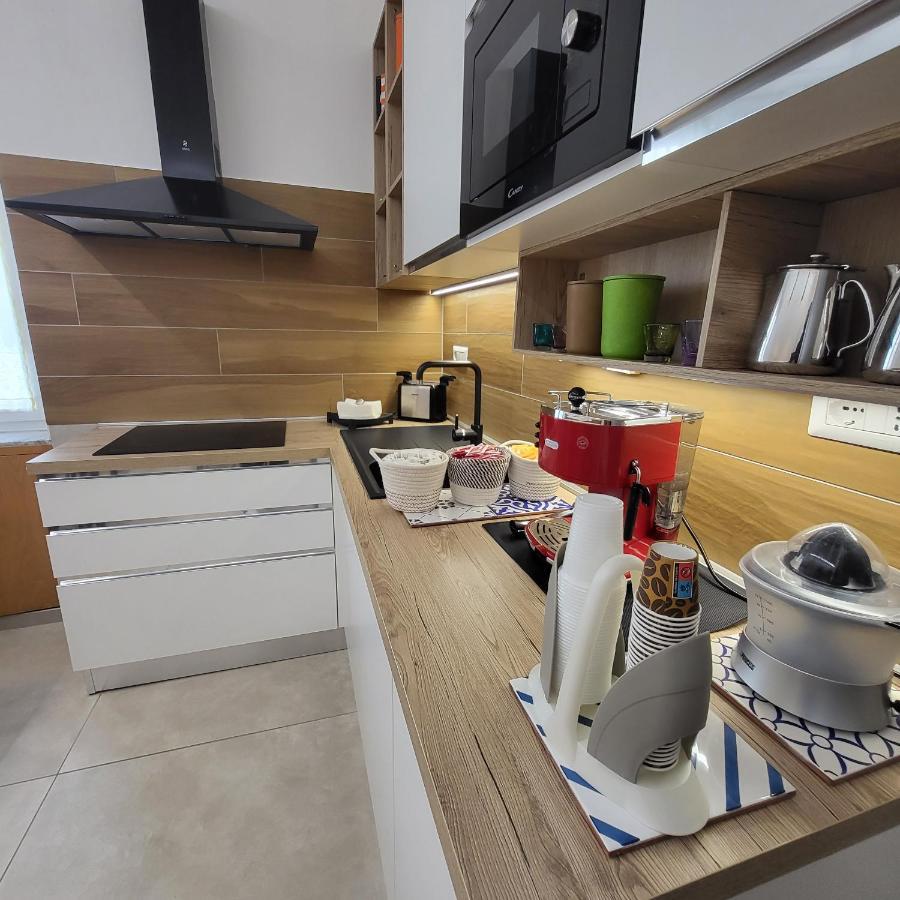 B&B Salerno Urban Suite 57 Bagian luar foto