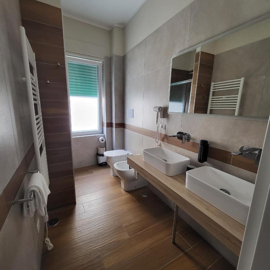 B&B Salerno Urban Suite 57 Bagian luar foto