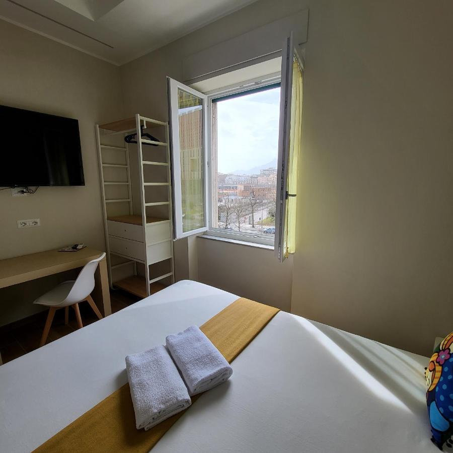 B&B Salerno Urban Suite 57 Bagian luar foto
